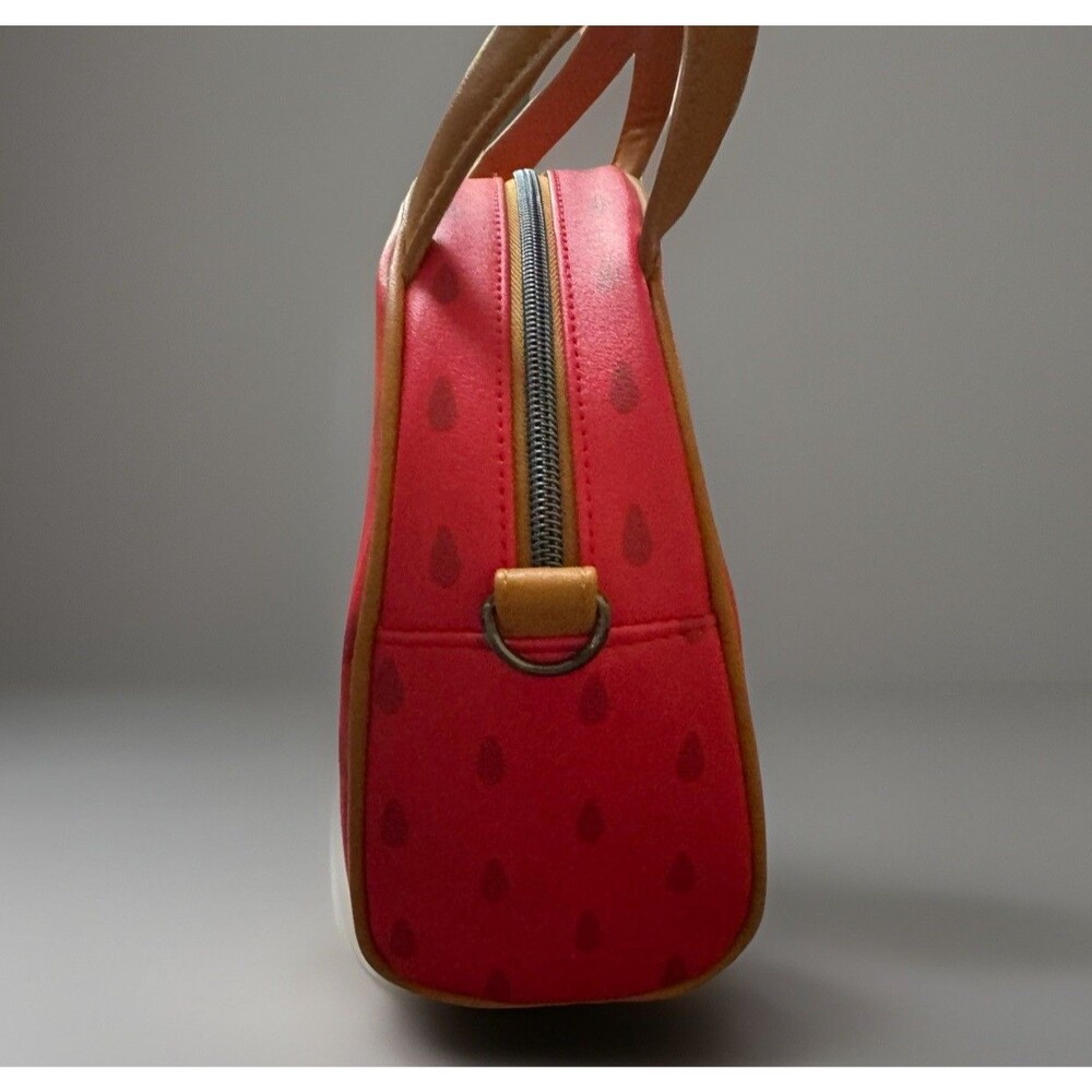 Loungefly Strawberry Shortcake & Custard SCENTED Crossbody Bag - Picture 4 of 10